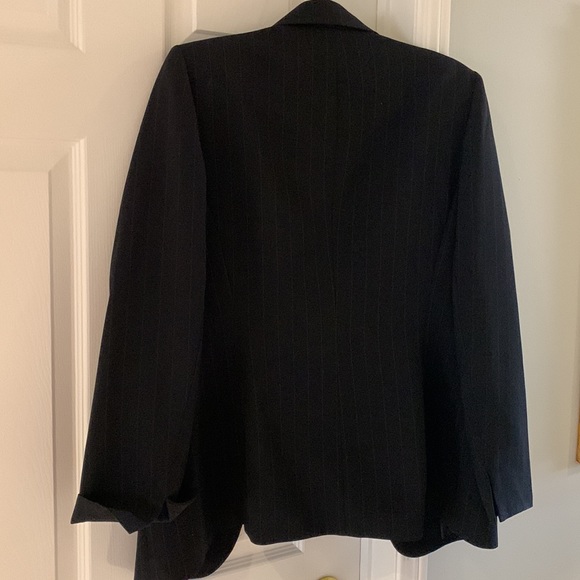 Pin stripe Kasper jacket size 10 - Picture 4 of 4